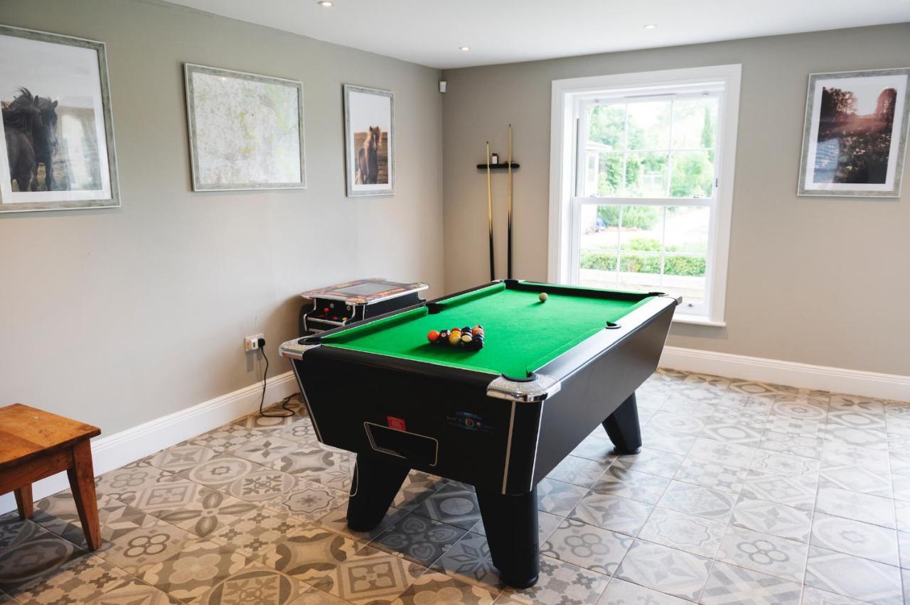 Large Country House - Hot Tub - Pool Table - Bbq - 5 Bedrooms - Log Burner Three Legged Cross Exterior foto